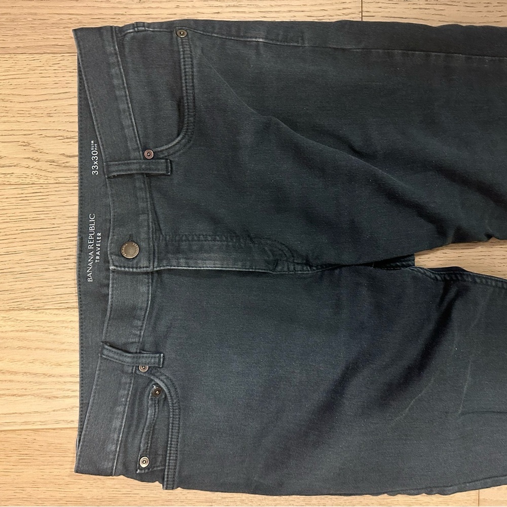 Banana Republic men’s traveler pant jeans